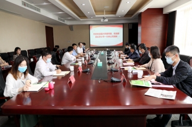 嘉興市委常委、統(tǒng)戰(zhàn)部部長(zhǎng)李小平一行蒞臨景興紙業(yè)調(diào)研指導(dǎo)